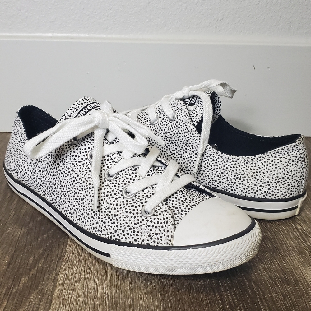 Converse Chuck Taylor Dainty Geo Dot Low Top 7.5